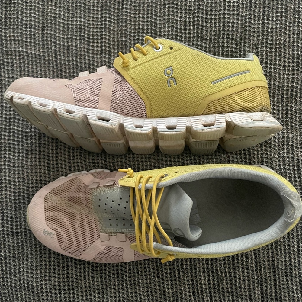 Size 7 OnClouds